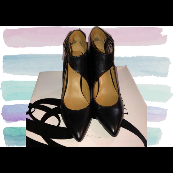 Nine West•New•Black Leather Heels•Size 6 - Picture 2 of 3
